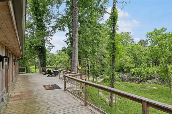 $670,000 | 132 Pine Oak Drive, Covington, LA 70433