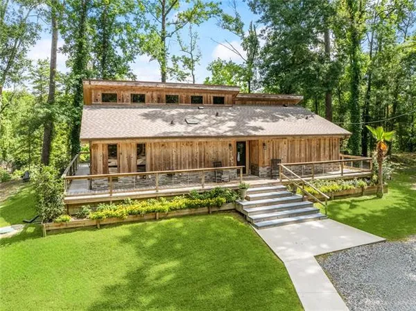 $670,000 | 132 Pine Oak Drive, Covington, LA 70433