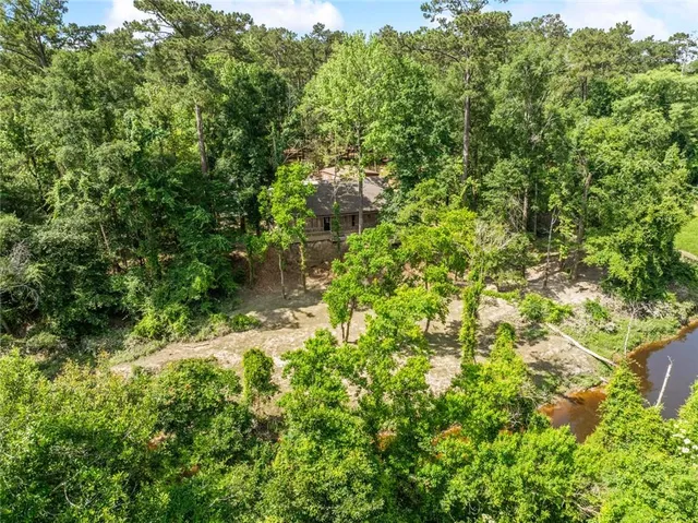 $680,000 | 132 Pine Oak Drive, Covington, LA 70433