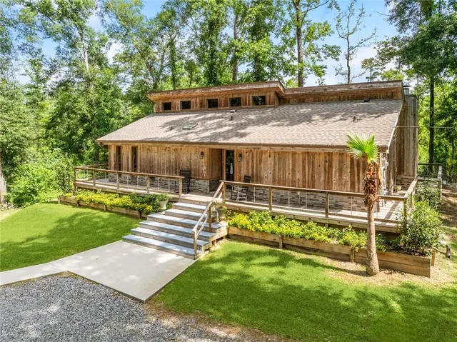 $680,000 | 132 Pine Oak Drive, Covington, LA 70433