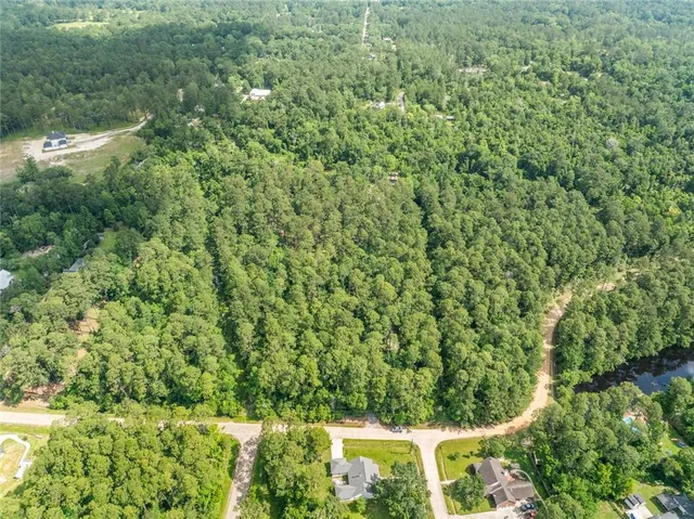 $680,000 | 132 Pine Oak Drive, Covington, LA 70433