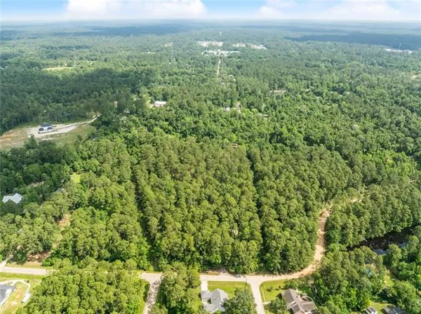 $670,000 | 132 Pine Oak Drive, Covington, LA 70433