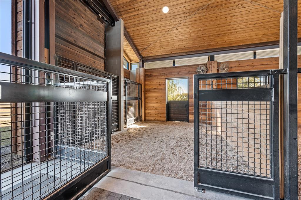 520 High Rdg Drive McKinney, TX 75071 - Photo 15 of 39 a front view of a building