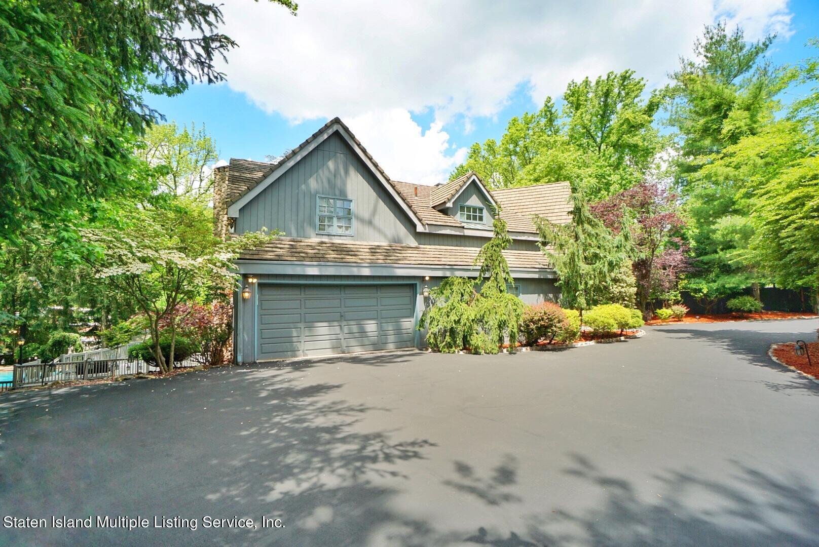 56 Buttonwood Road Staten Island, NY 10304 - Photo 5 of 61 Photo Apr 17, 2 24 54 PM (1)