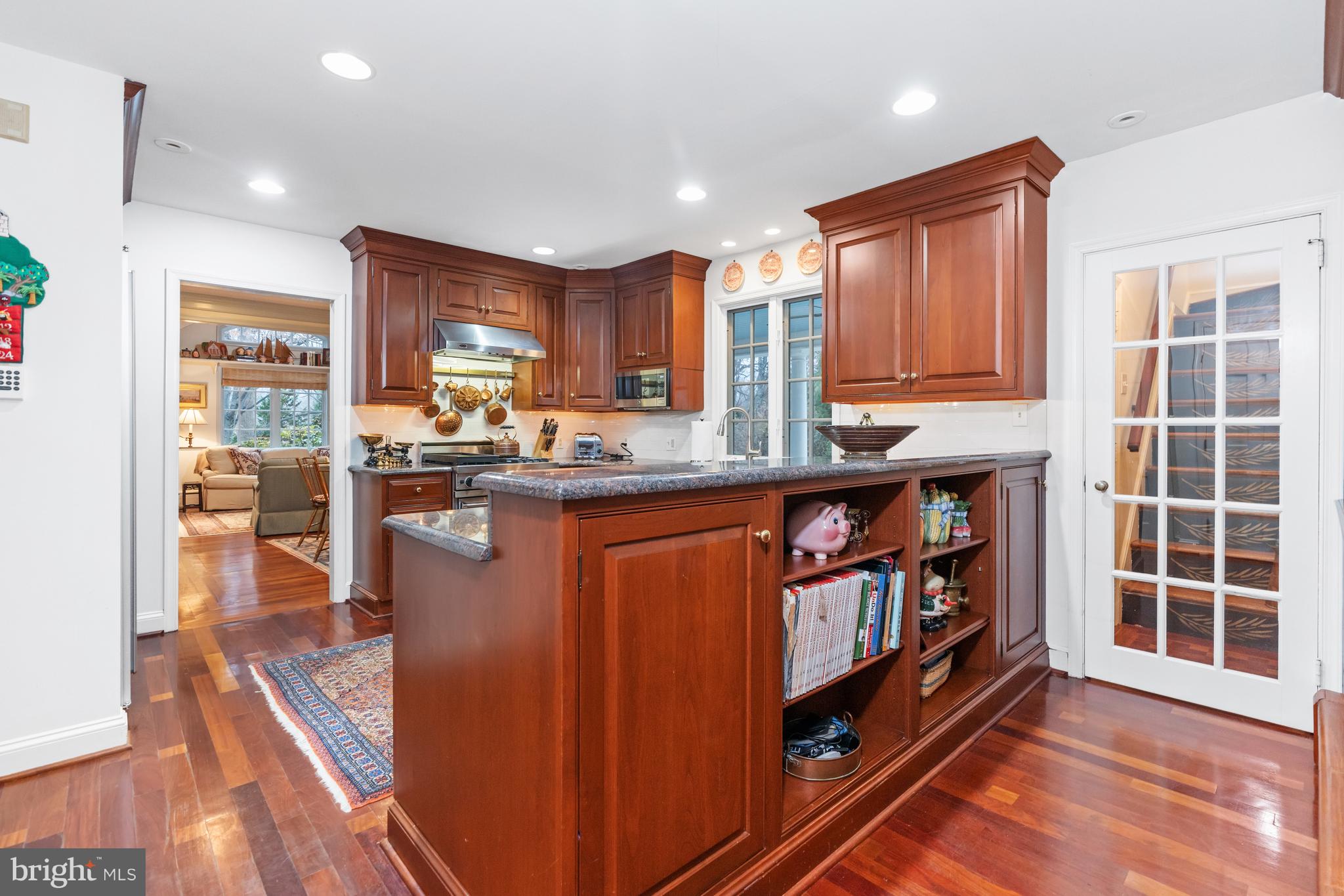 901 Stuart Road Wilmington, DE 19807 - Photo 17 of 58 Private second staircase of the kitchen