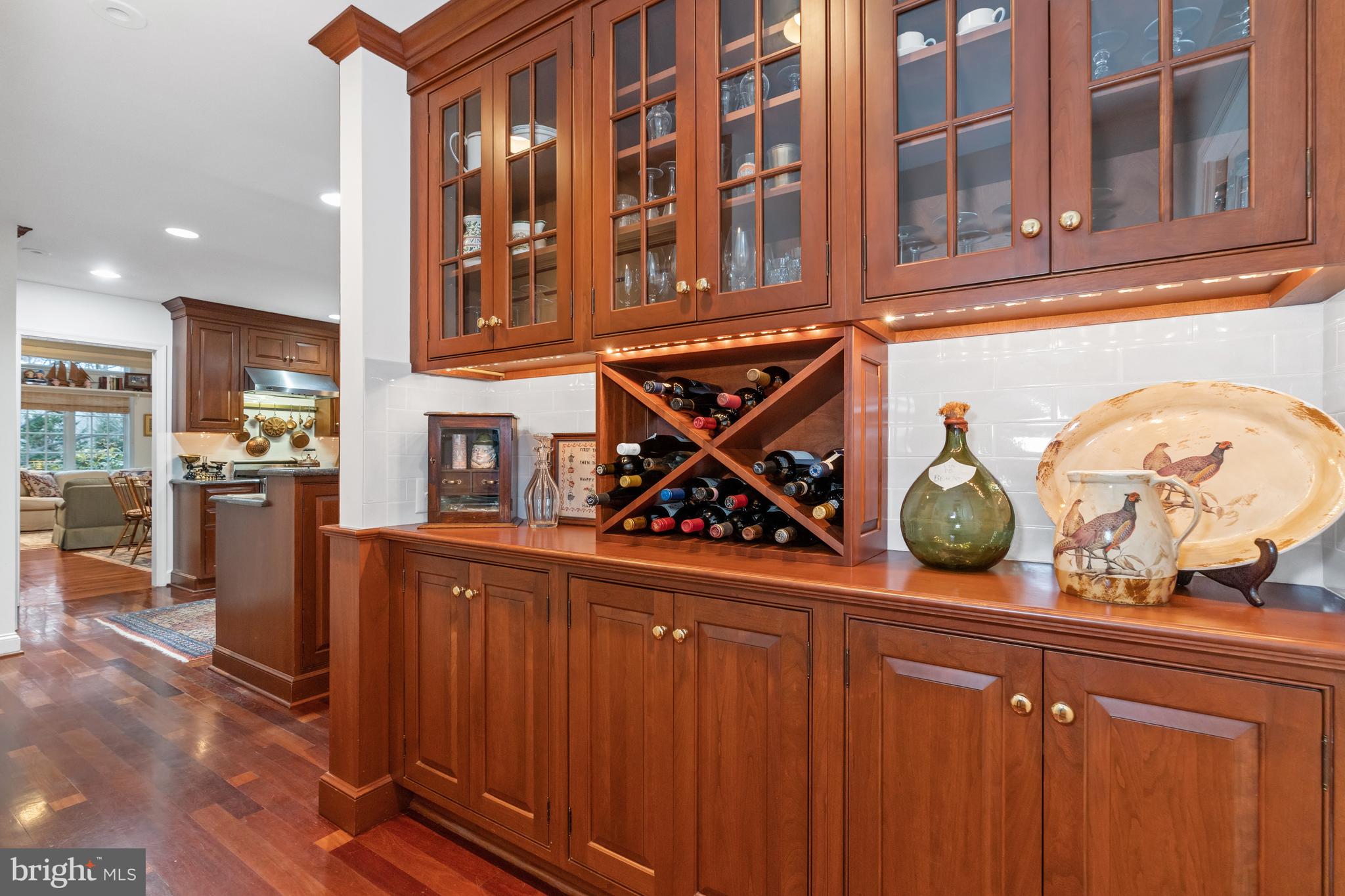 901 Stuart Road Wilmington, DE 19807 - Photo 18 of 58 Built in butler's pantry