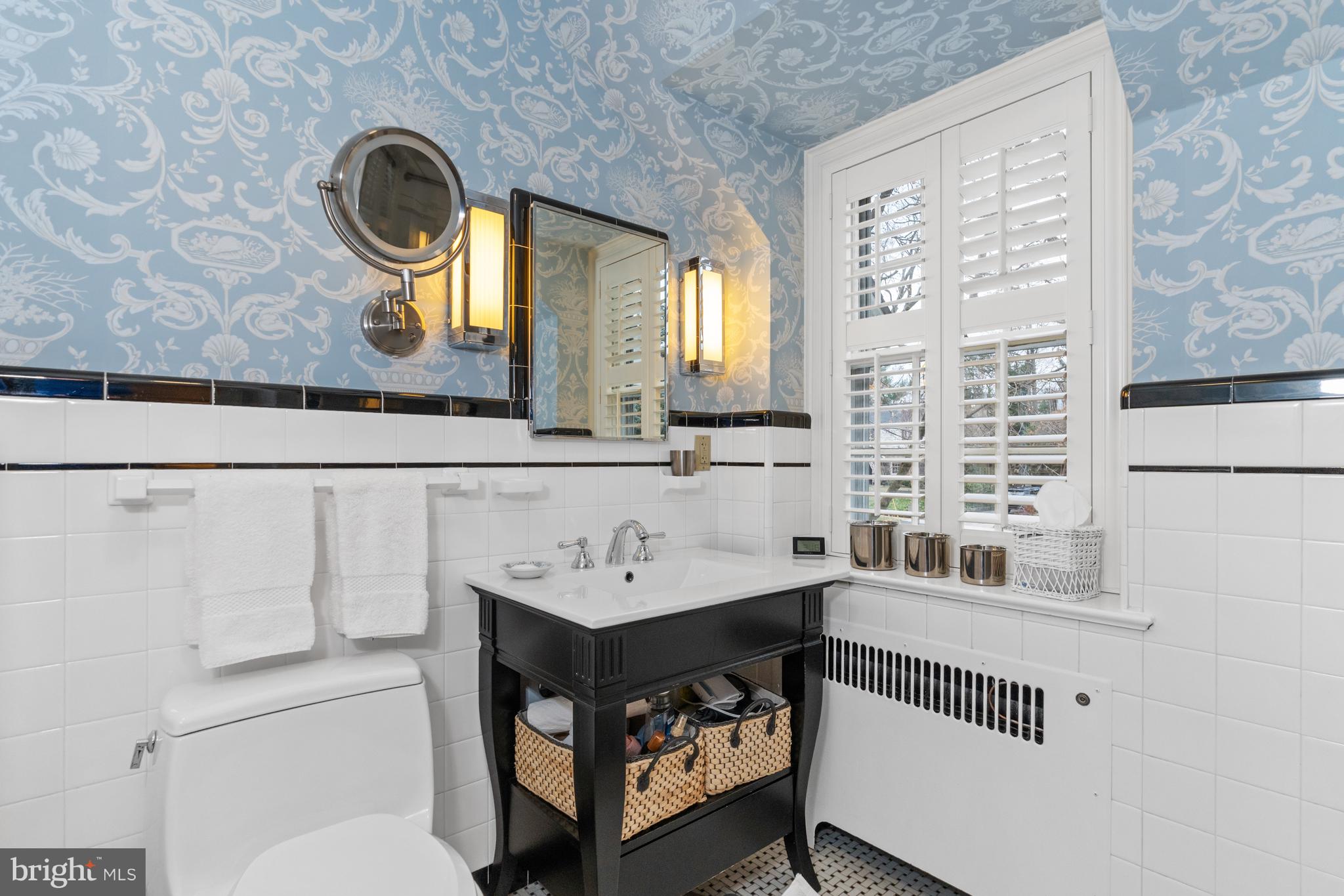 901 Stuart Road Wilmington, DE 19807 - Photo 28 of 58 Primary bathroom