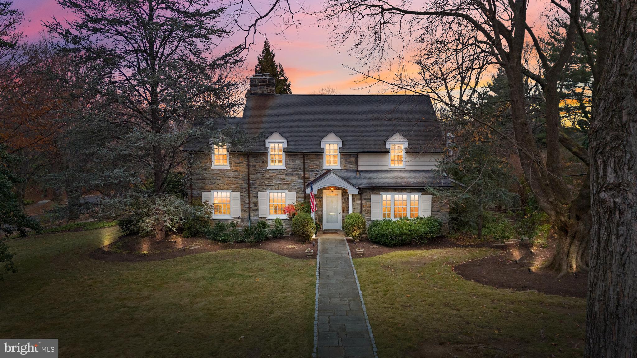 901 Stuart Road Wilmington, DE 19807 - Photo 4 of 58 Night-time view of 901 Stuart Road