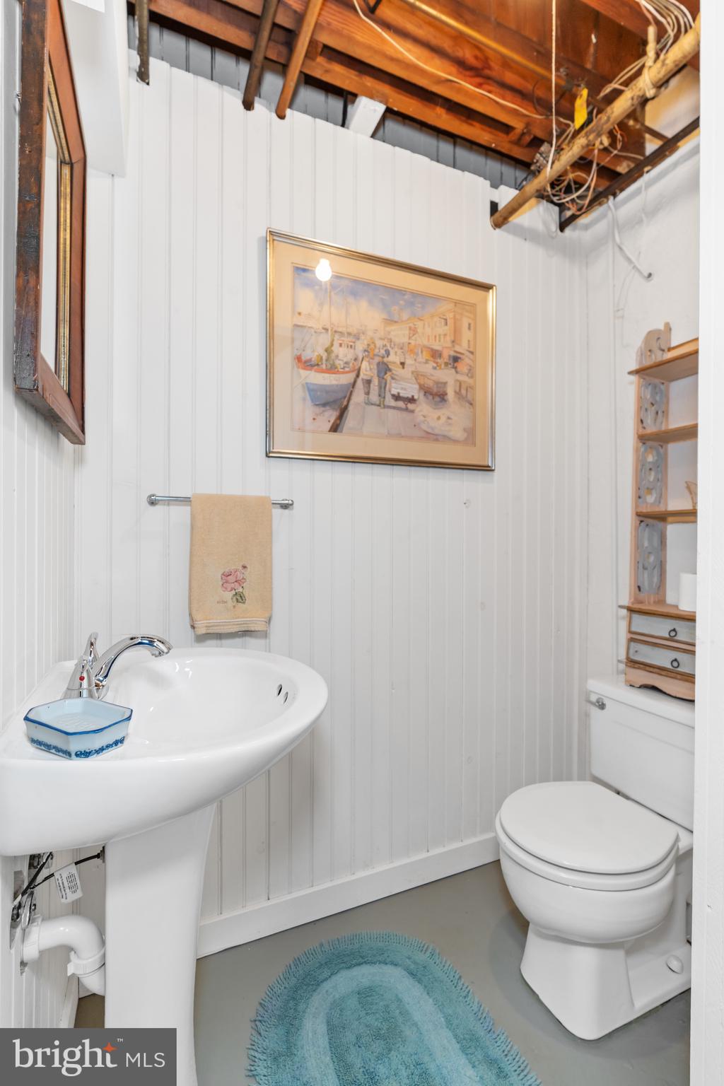 901 Stuart Road Wilmington, DE 19807 - Photo 43 of 58 Lower level half bathroom