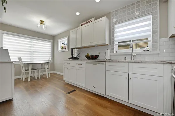 $1,150,000 | 577 Waukena Avenue, Oceanside, NY 11572