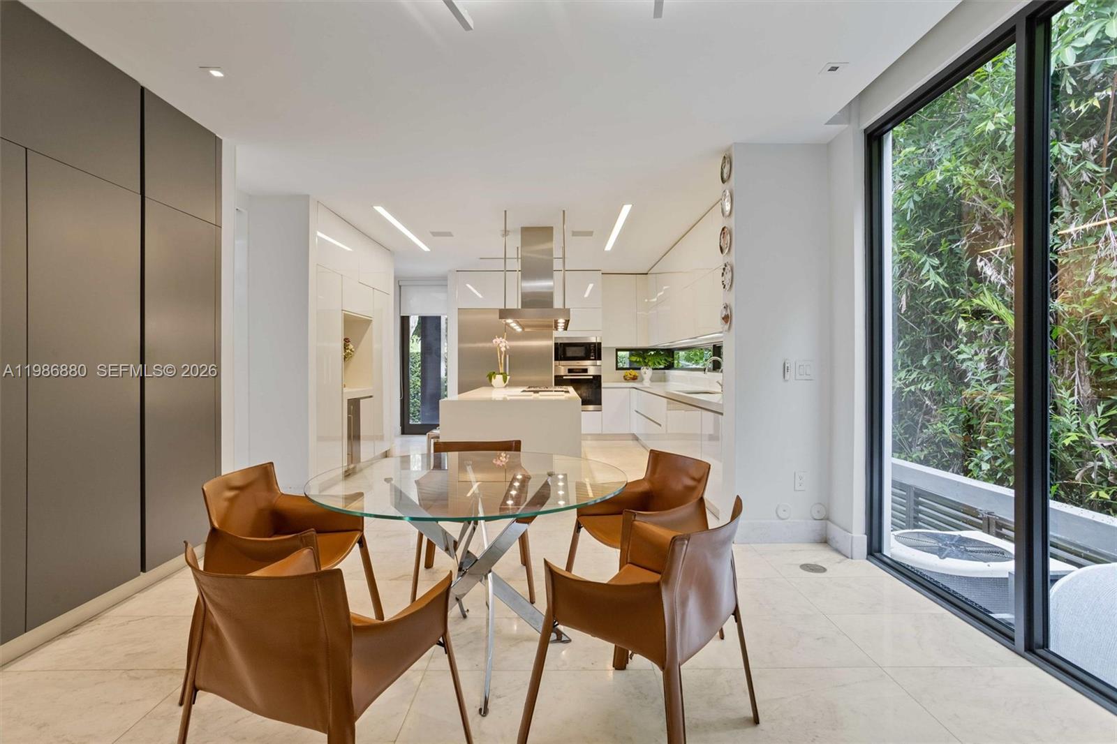 610 Harbor Circle Key Biscayne, FL 33149 - Photo 14 of 71