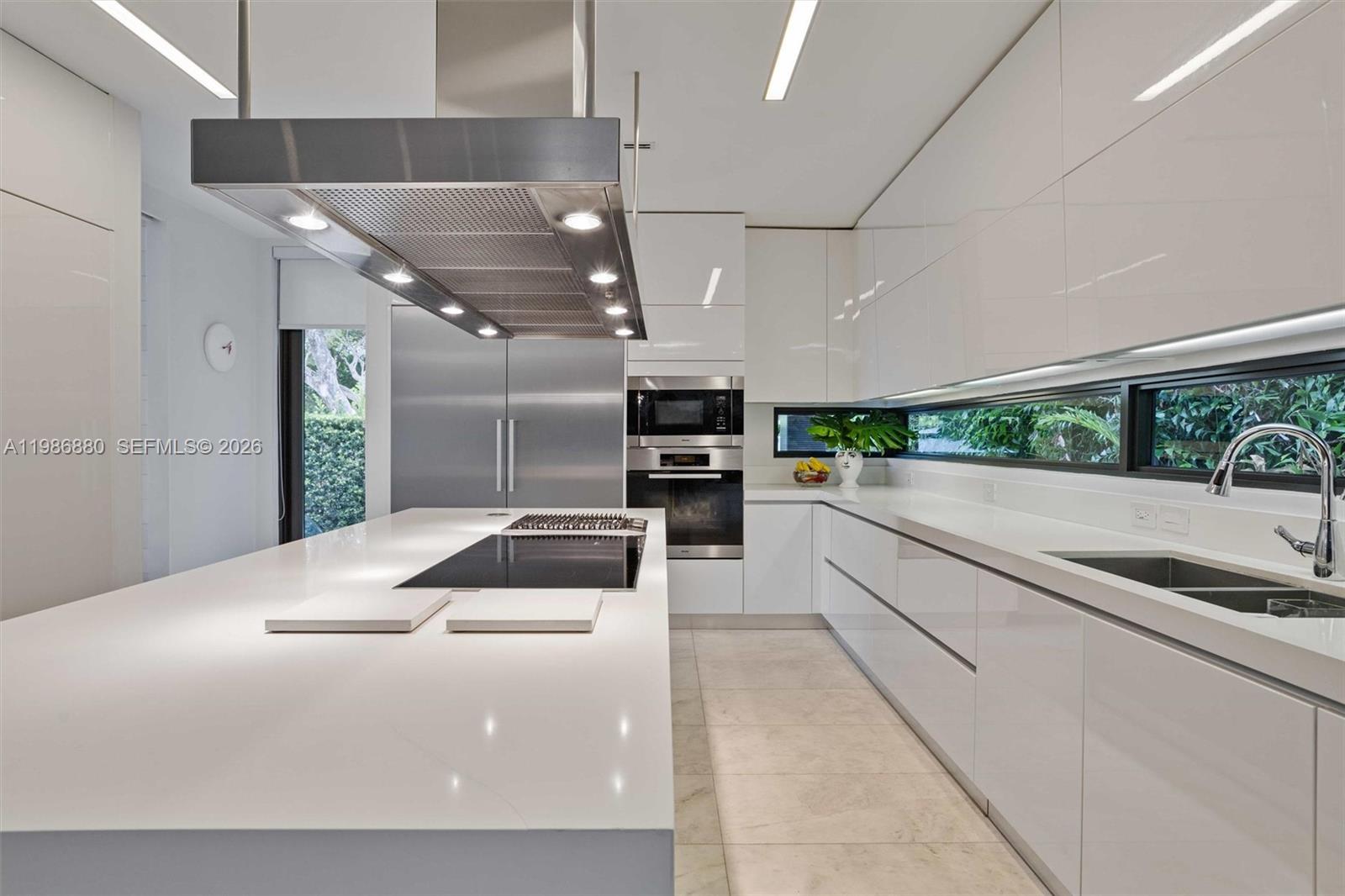 610 Harbor Circle Key Biscayne, FL 33149 - Photo 18 of 71