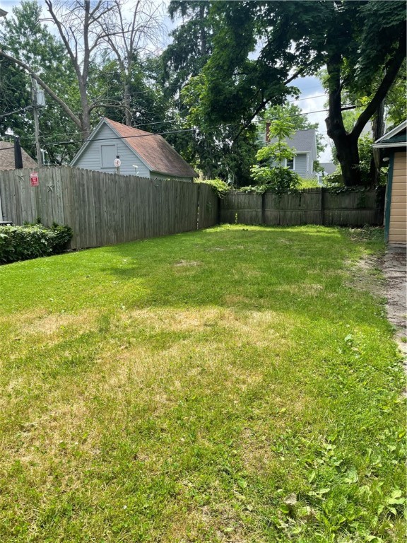 19 Northview Terrace Rochester, NY 14621 - Photo 2 of 27