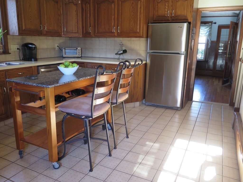 34 Maple Street Stoneham, MA 02180 - Photo 8 of 30 Gallery Image 8