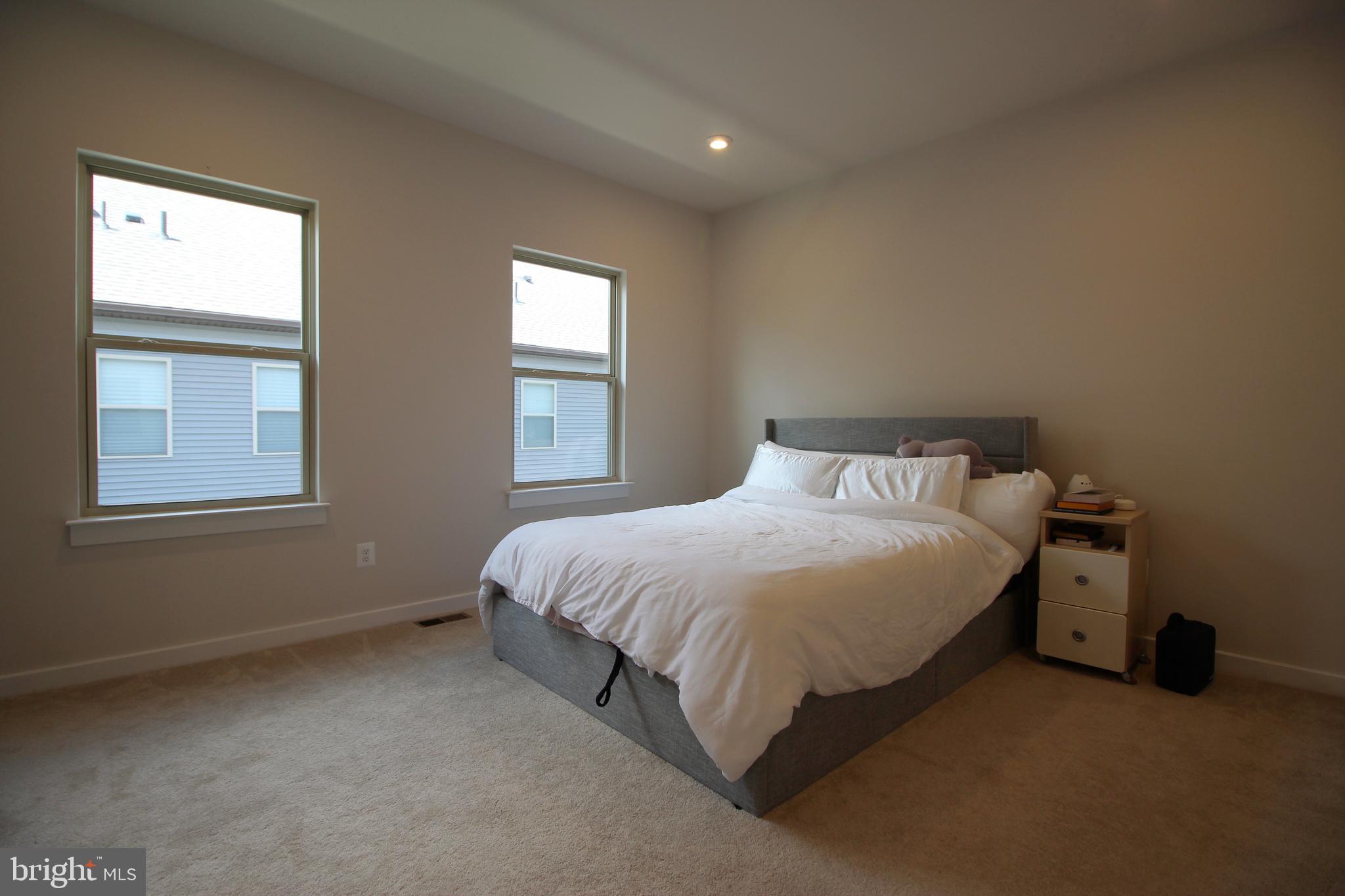 2107 Acadia Road Herndon, VA 20170 - Photo 2 of 30