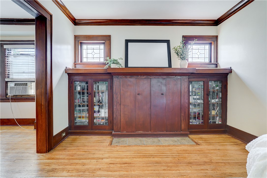 160 Marion Street Rochester, NY 14610 - Photo 8 of 28 Gallery Image 8