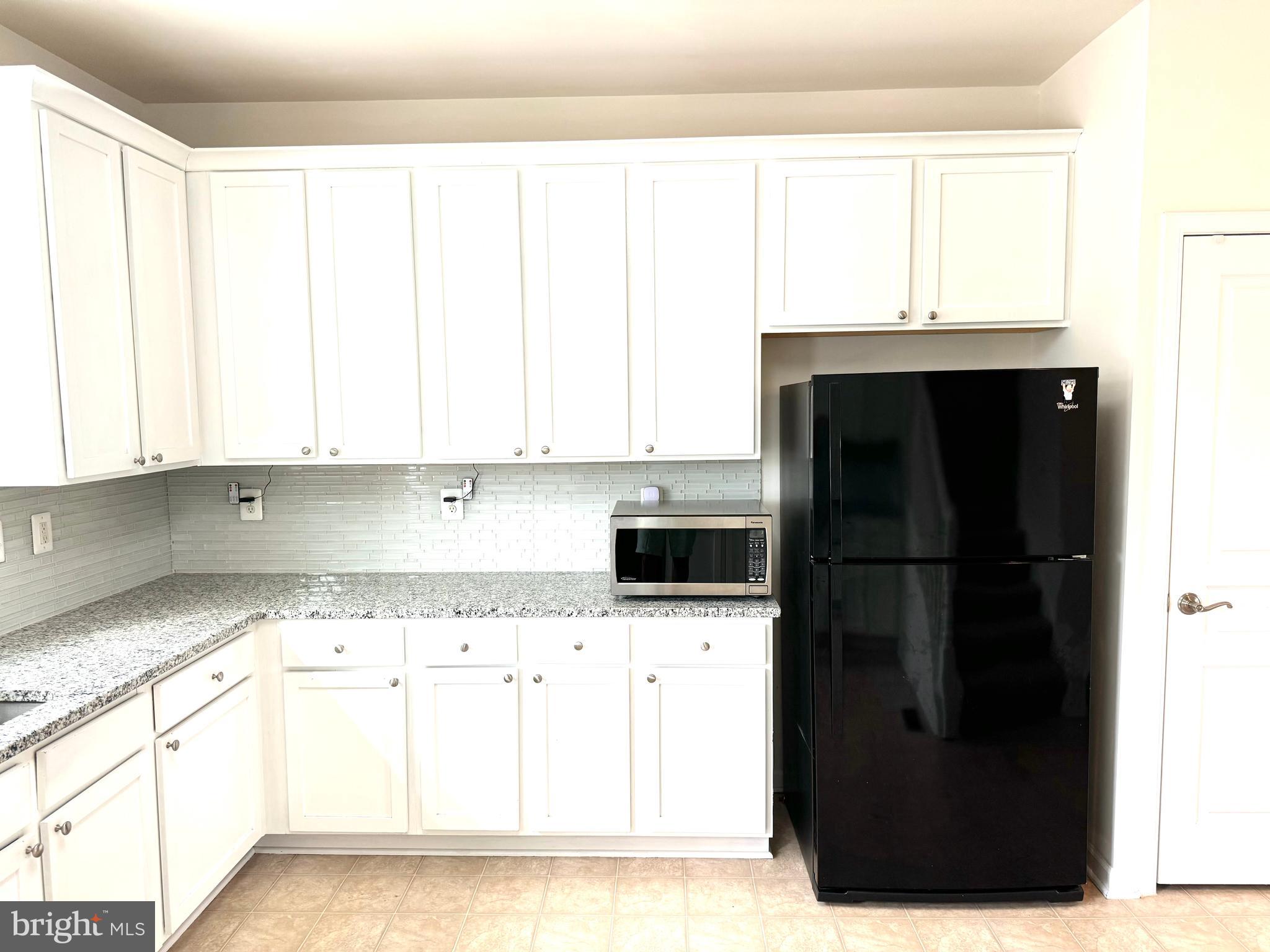 8365 Scotland Loop Manassas, VA 20109 - Photo 11 of 25 Kitchen
