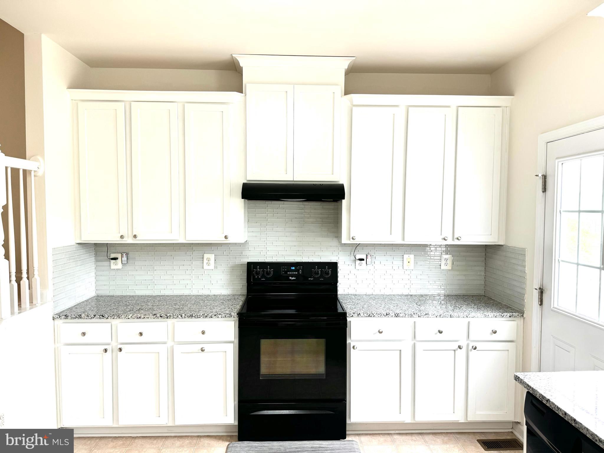 8365 Scotland Loop Manassas, VA 20109 - Photo 7 of 25 Kitchen