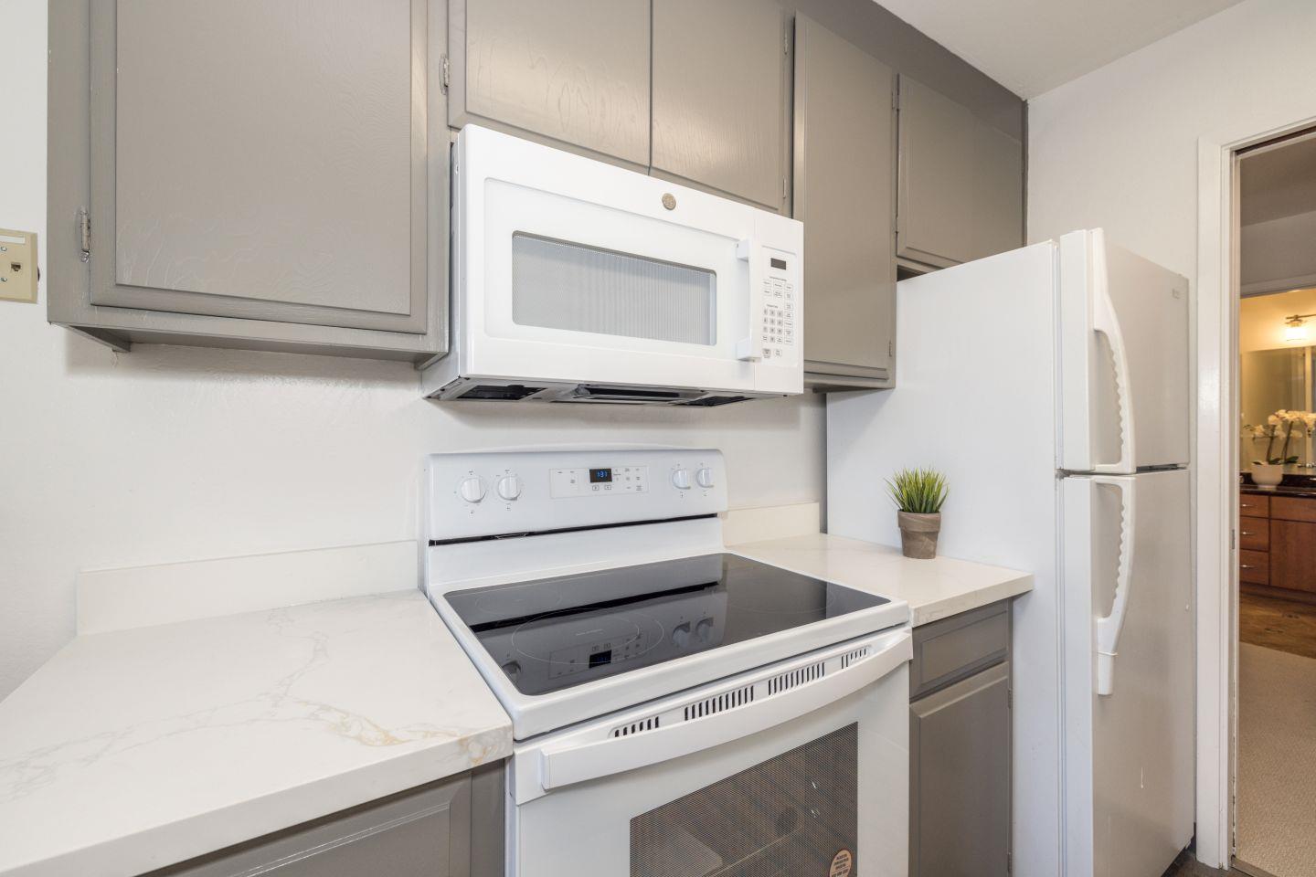 255 South Rengstorff Avenue, Unit 72 Mountain View, CA 94040 - Photo 8 of 18 Gallery Image 8