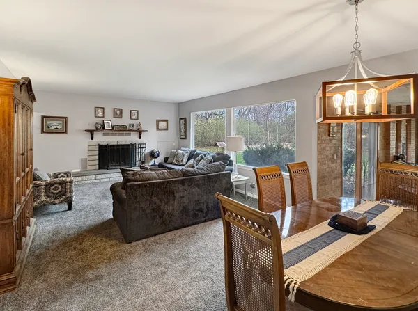 $675,000 | 435 Forest Trail, Oak Brook, IL 60523