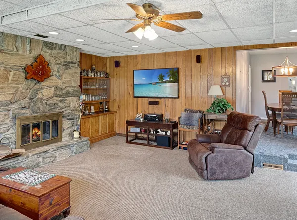 $675,000 | 435 Forest Trail, Oak Brook, IL 60523