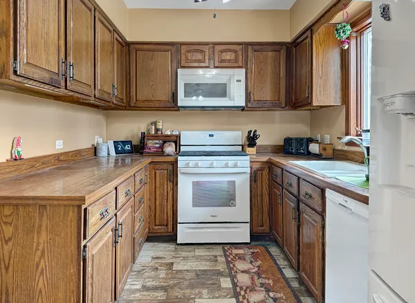 $675,000 | 435 Forest Trail, Oak Brook, IL 60523