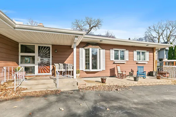 $675,000 | 435 Forest Trail, Oak Brook, IL 60523