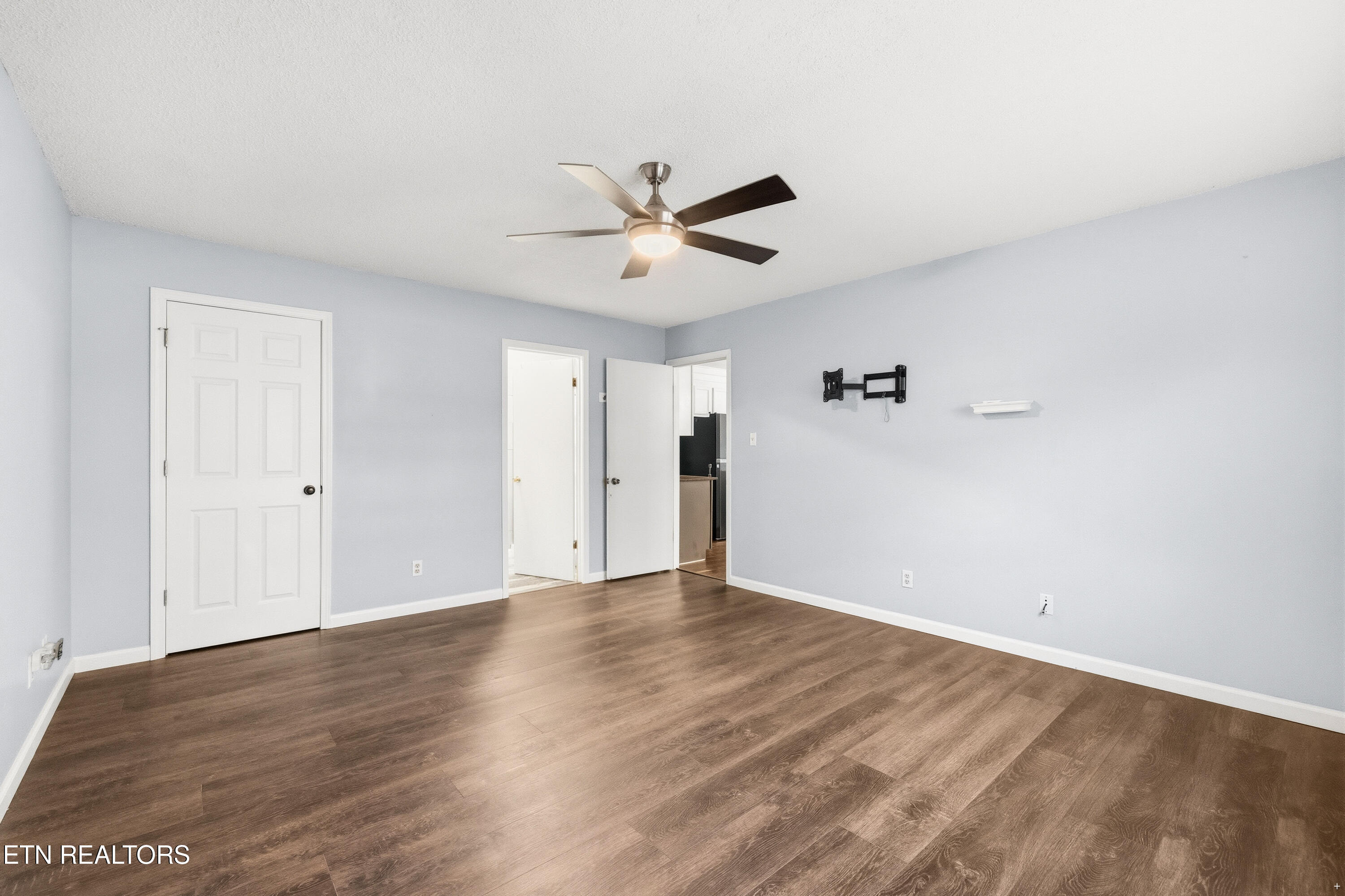 3214 Long Hollow Road Powell, TN 37849 - Photo 16 of 23 Master Bedroom