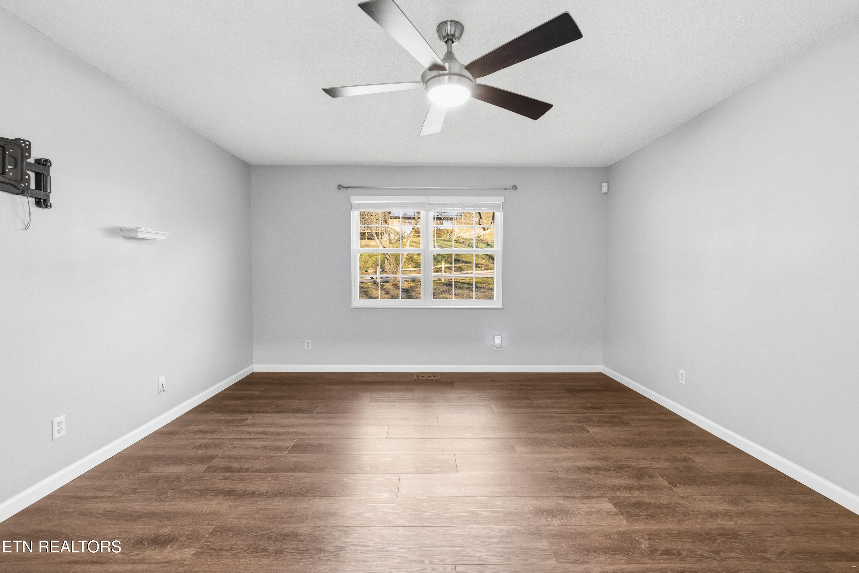 3214 Long Hollow Road Powell, TN 37849 - Photo 17 of 23 Master Bedroom