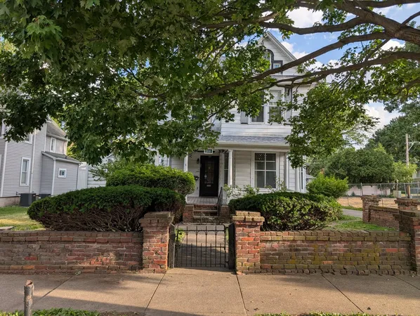 $150,000 | 509 West Springfield Avenue, Champaign, IL 61820