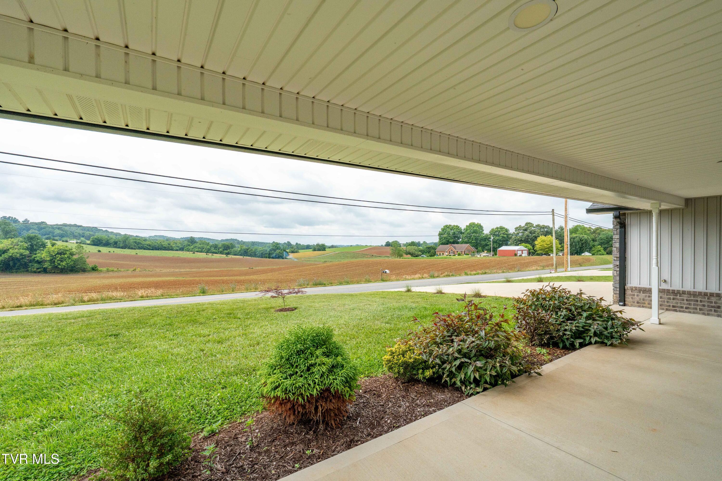 595 Pleasant Valley Road Jonesborough, TN 37659 - Photo 14 of 55 595 Pleasant Valley Road (35 of 72)