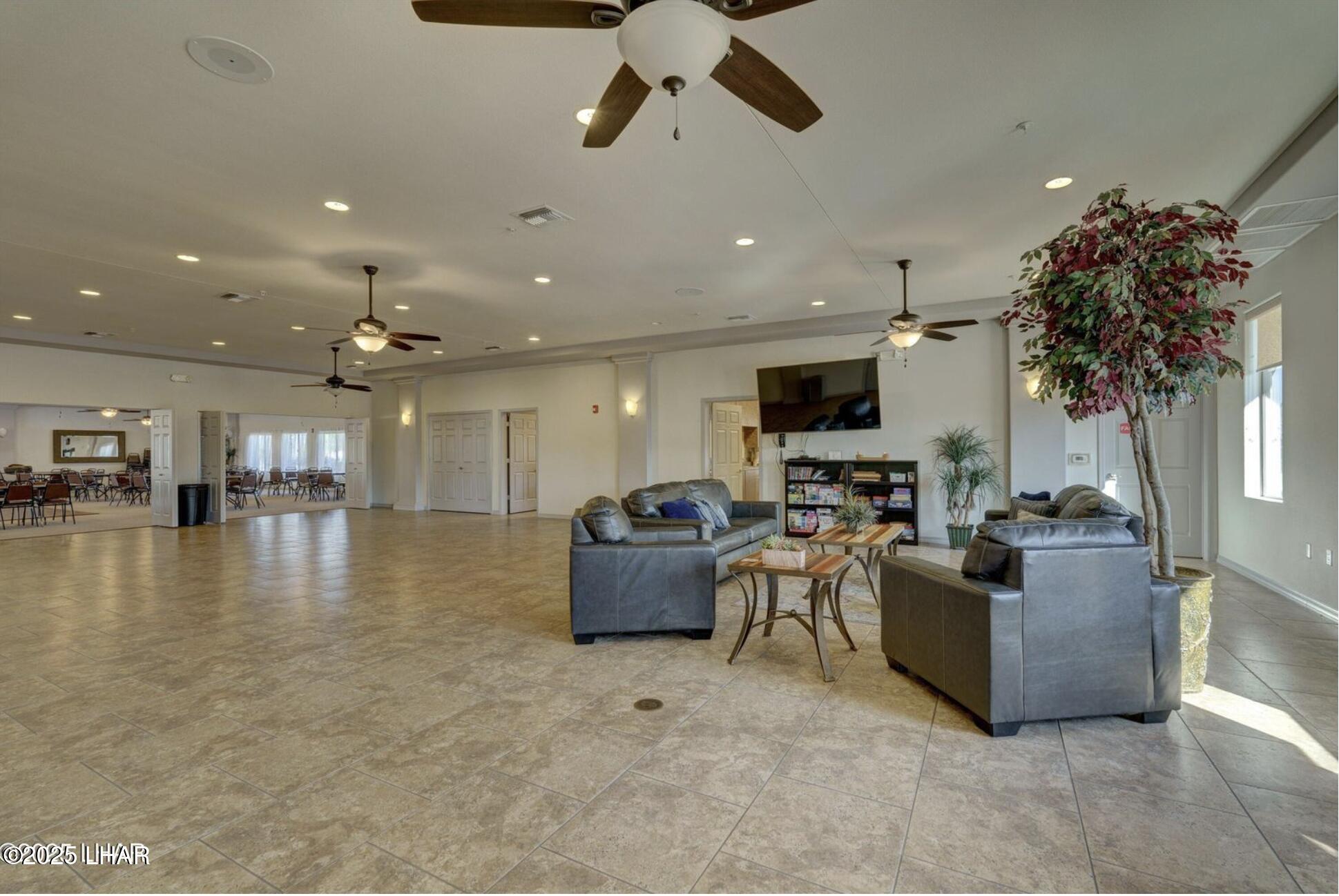 1905 Victoria Farms Road, Unit 92 Lake Havasu City, AZ 86404 - Photo 32 of 36 Activity Center Interior