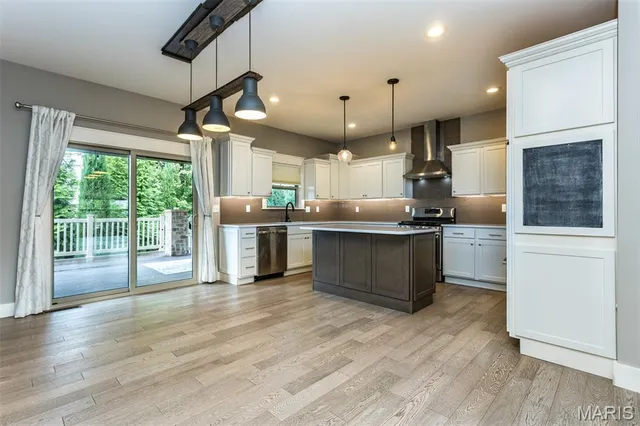 $550,000 | 3841 Ember Court, Edwardsville, IL 62025