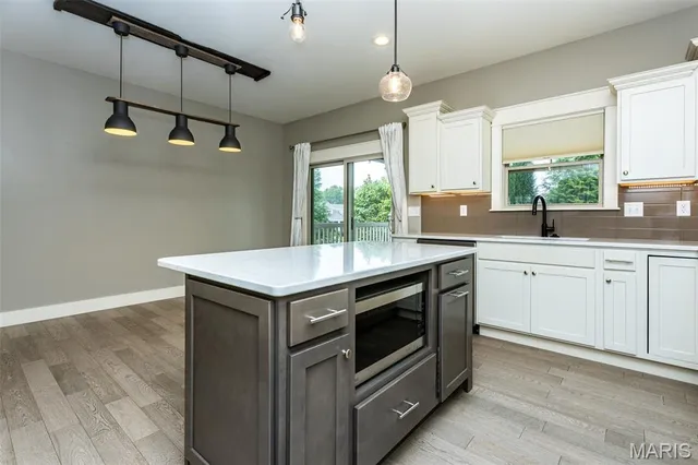 $550,000 | 3841 Ember Court, Edwardsville, IL 62025