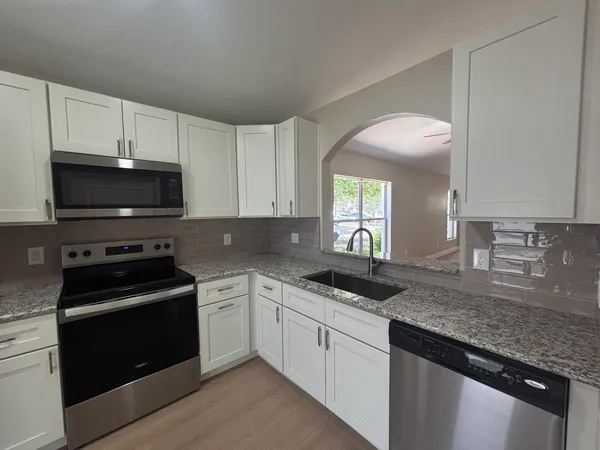 $350,000 | 1001 Harvest Moon Drive, Seffner, FL 33584