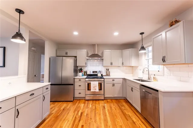 $385,000 | 406 Upper Highland Drive, Clemson, SC 29631