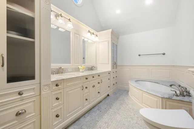 $3,095,000 | 1 Old Colony Drive, Dover, MA 02030