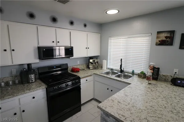 $3,230 | 4800 Fernley Way, Las Vegas, NV 89110
