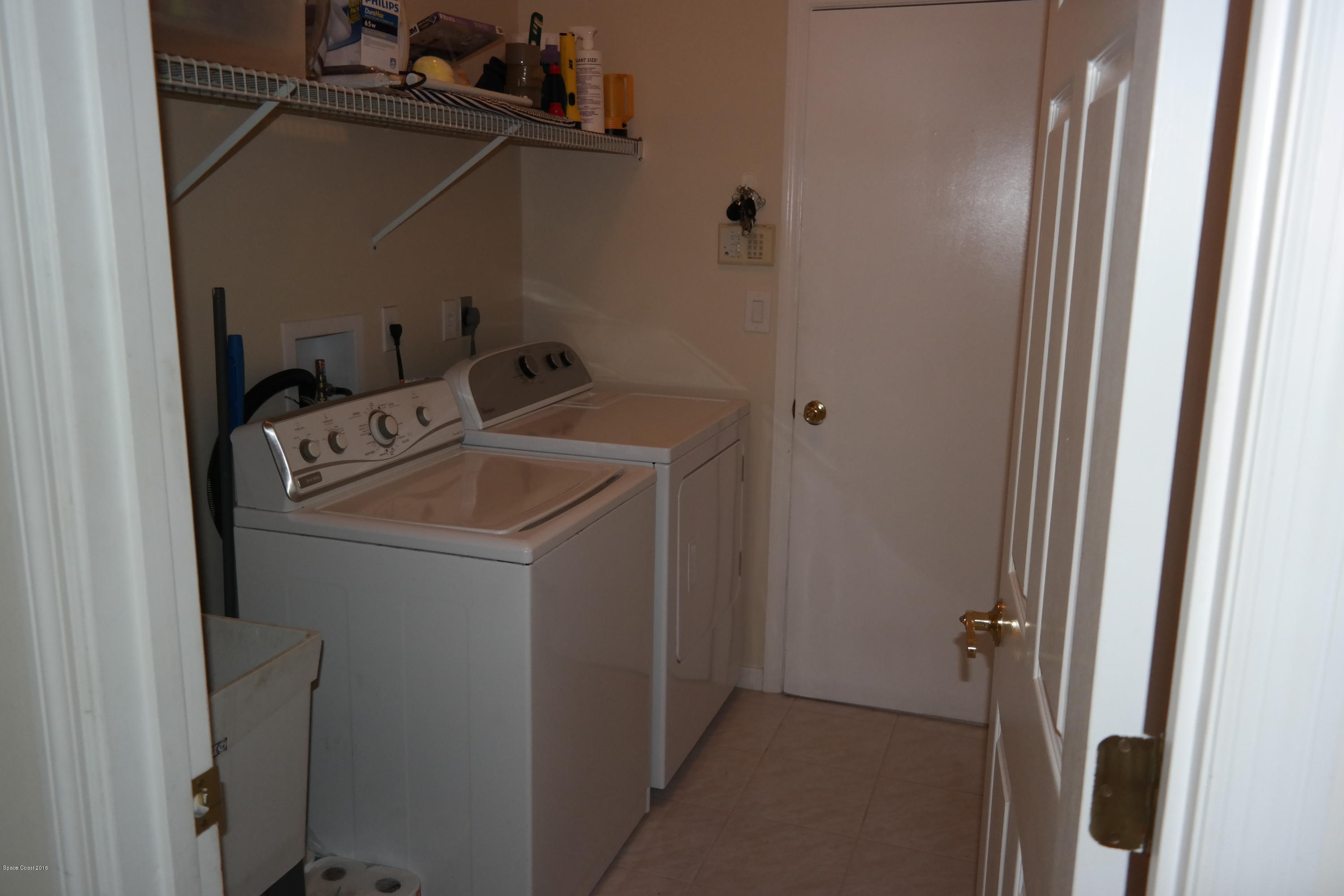 3370 Holly Springs Road Melbourne, FL 32934 - Photo 15 of 27 Laundry Room