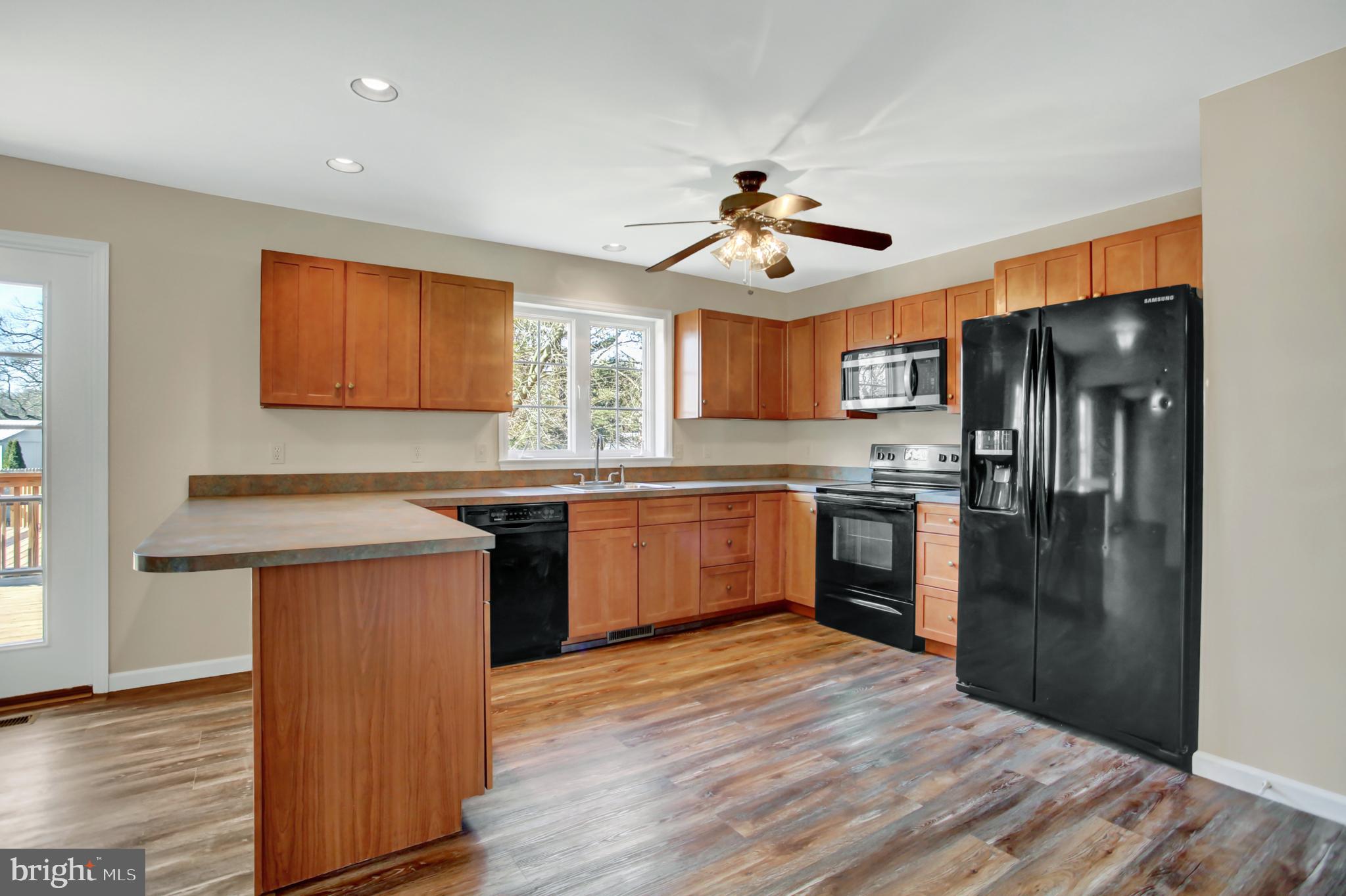 430 Sawmill Road New Providence, PA 17560 - Photo 15 of 36 Ceiling Fan in the Kitchen