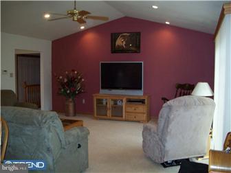 222 Lorane Road Reading, PA 19606 - Photo 3 of 12 Gallery Image 3