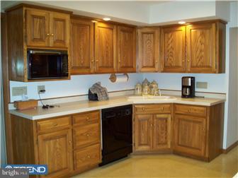 222 Lorane Road Reading, PA 19606 - Photo 6 of 12 Gallery Image 6