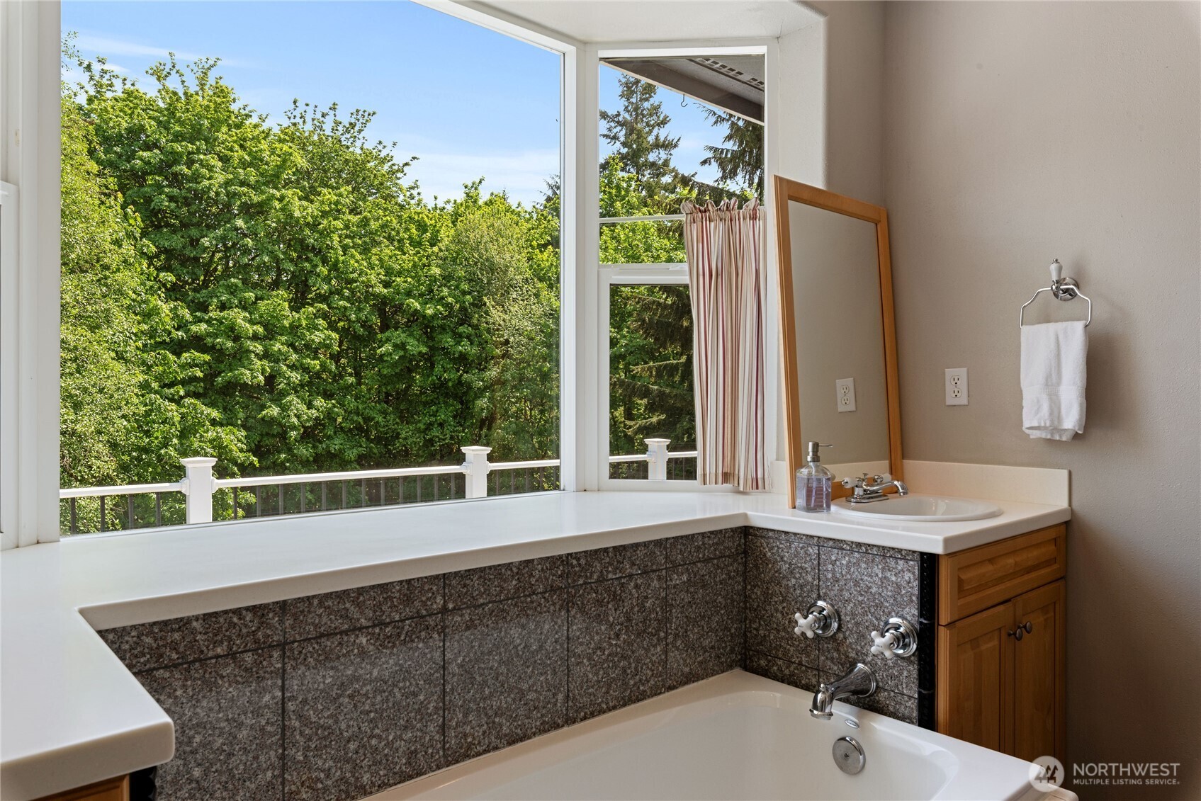 323 East Alderwood Road Belfair, WA 98528 - Photo 25 of 38