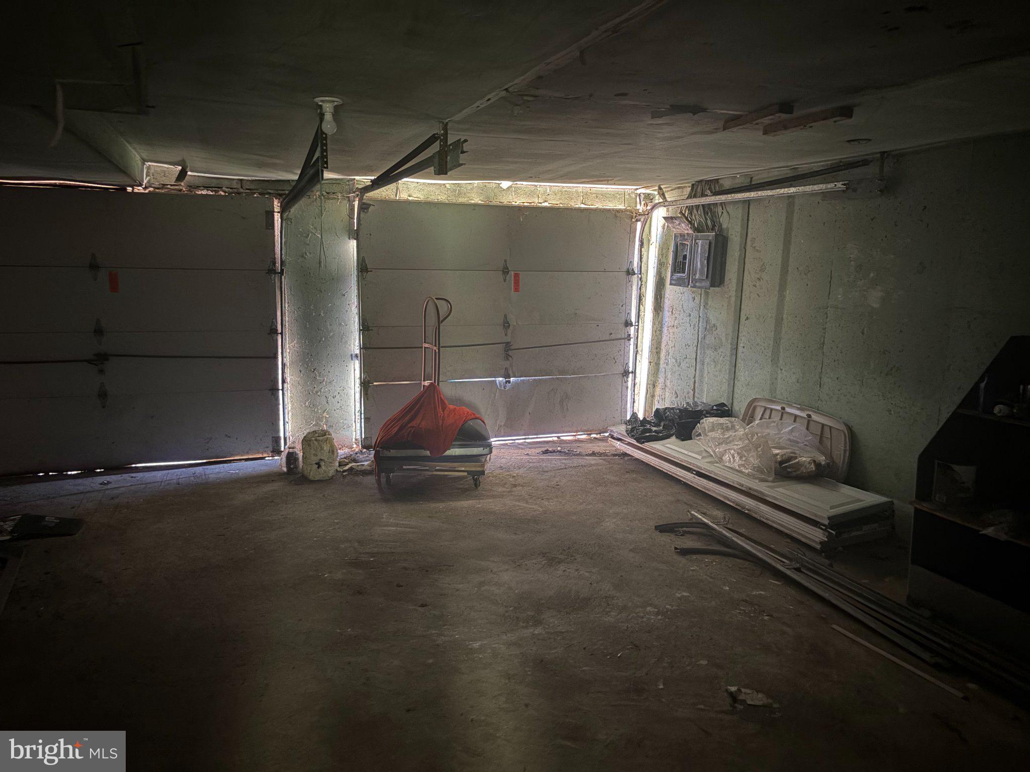 3236 Comly Road Philadelphia, PA 19154 - Photo 19 of 19 Spacious garage with natural light.