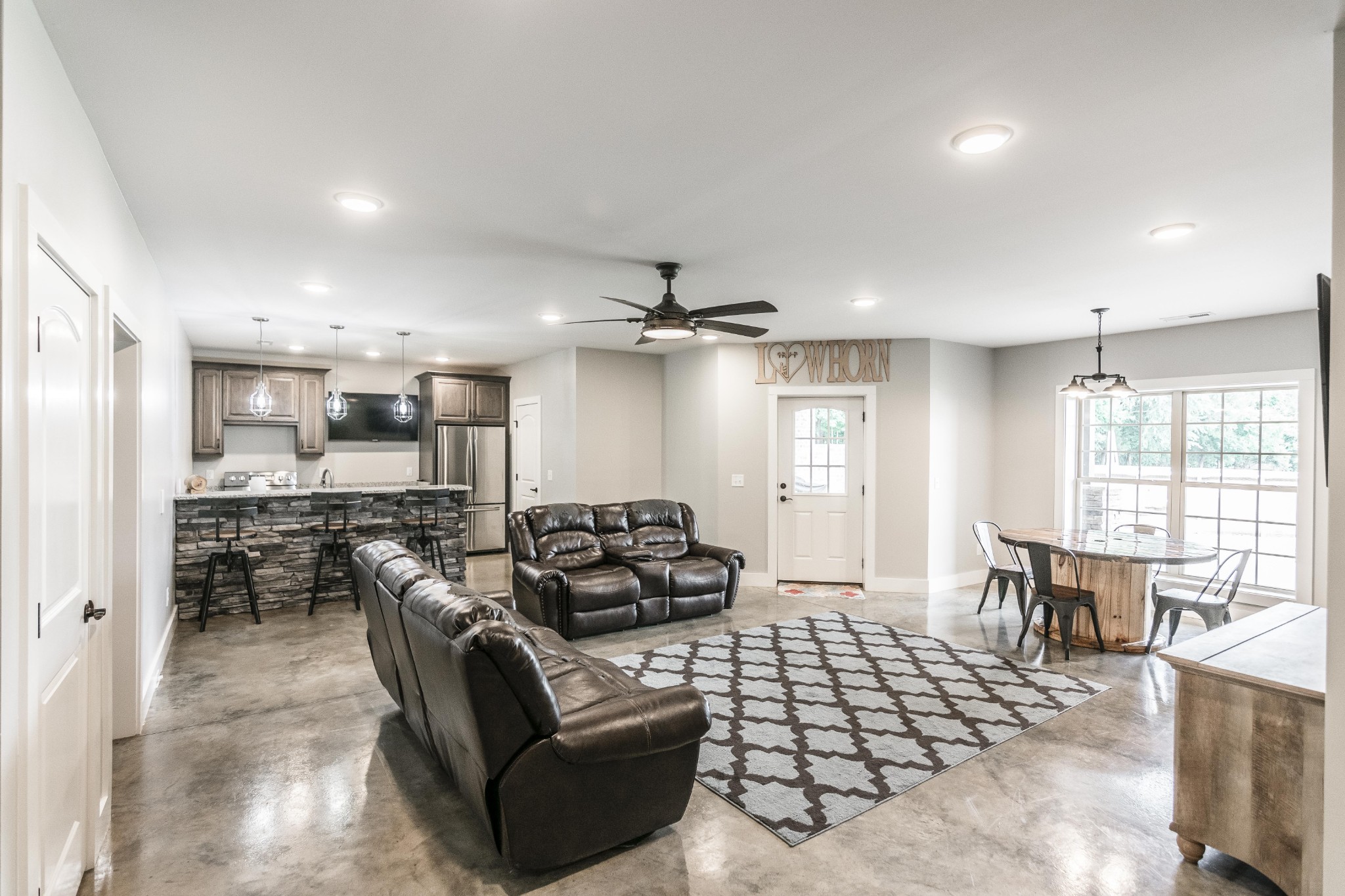 4294 Dot Road Springfield, TN 37172 - Photo 42 of 50 a living room with furniture