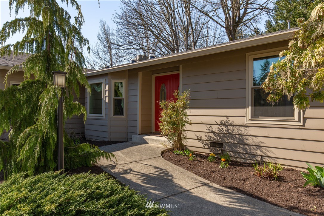 18450 114th Avenue Southeast Renton, WA 98055 - Photo 1 of 40 Gallery Image 1