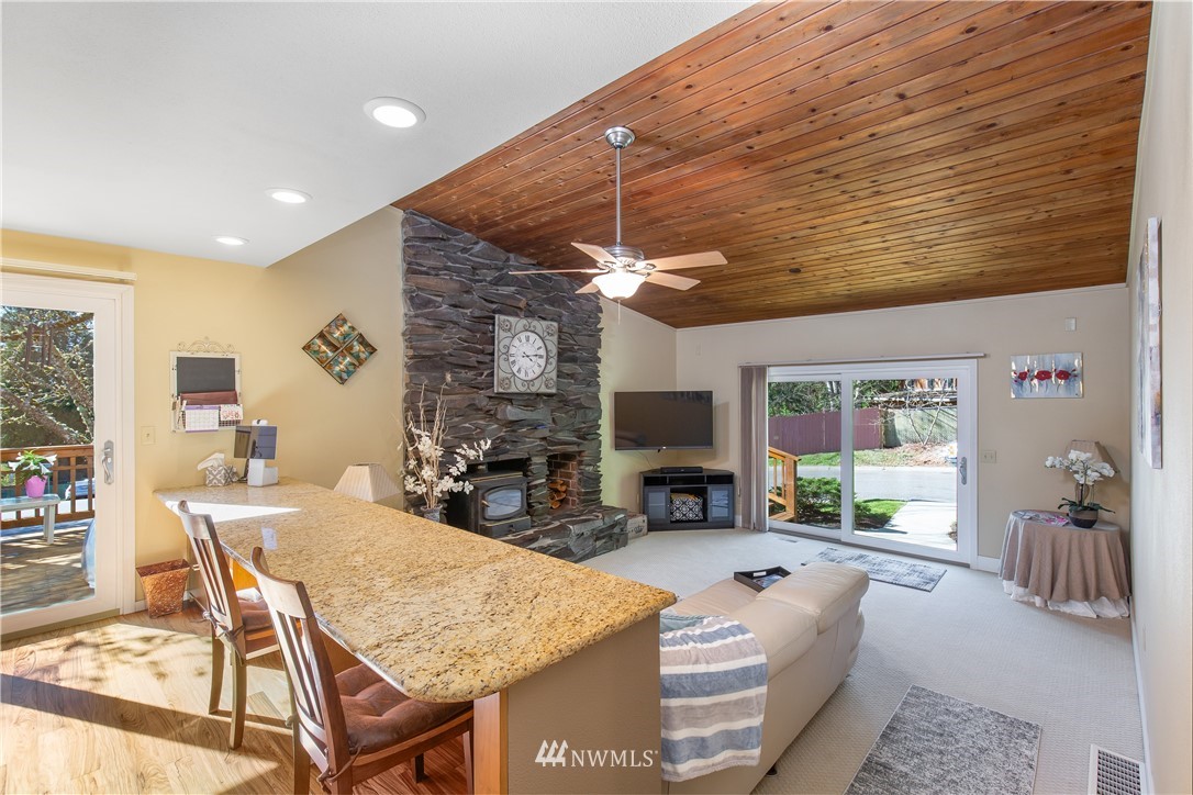 18450 114th Avenue Southeast Renton, WA 98055 - Photo 12 of 40 Gallery Image 12