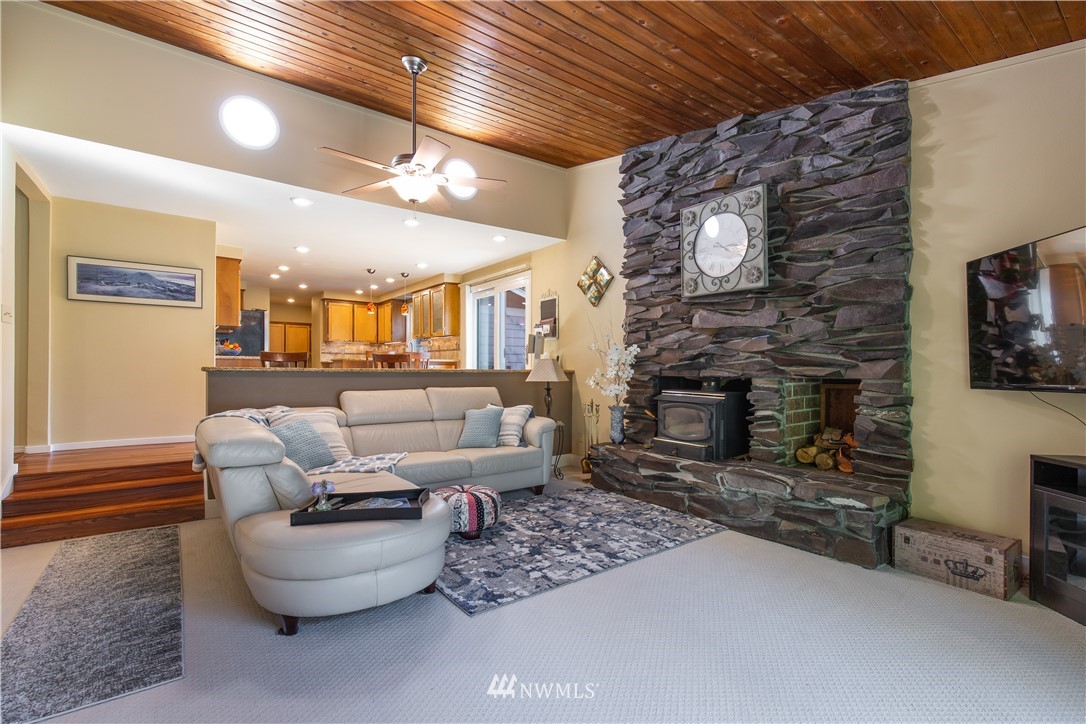 18450 114th Avenue Southeast Renton, WA 98055 - Photo 14 of 40 Gallery Image 14