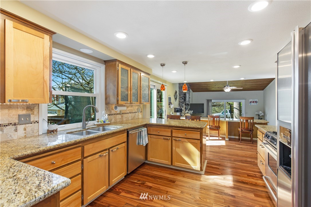 18450 114th Avenue Southeast Renton, WA 98055 - Photo 17 of 40 Gallery Image 17