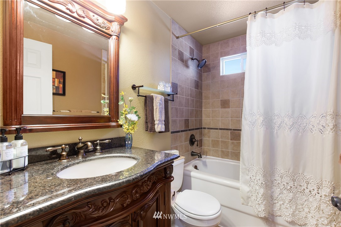 18450 114th Avenue Southeast Renton, WA 98055 - Photo 24 of 40 Gallery Image 24